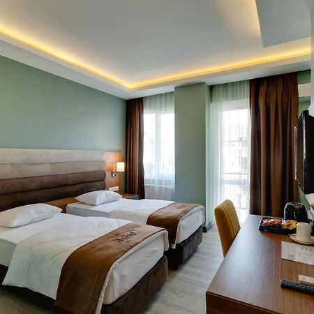 City Hotel บาทูมิ ภายนอก รูปภาพ
