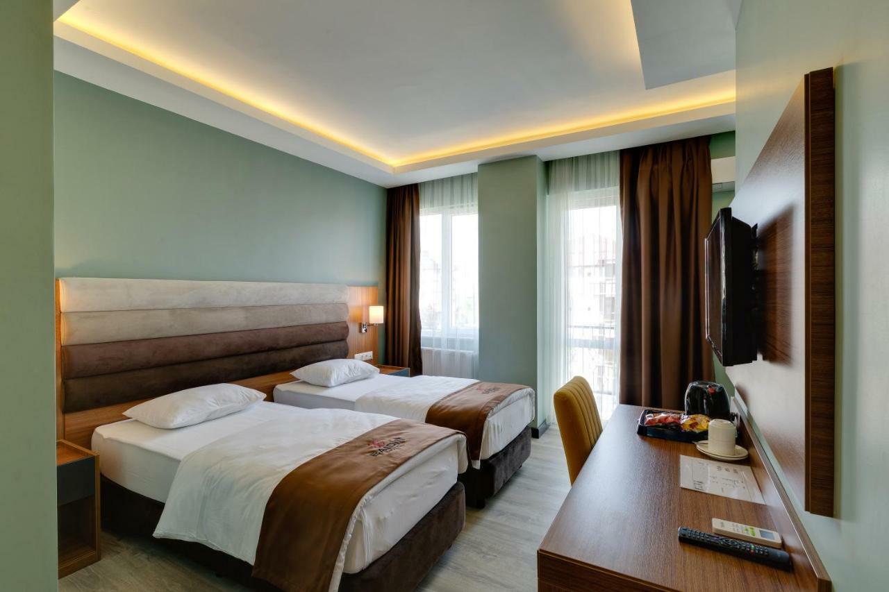 City Hotel บาทูมิ ภายนอก รูปภาพ
