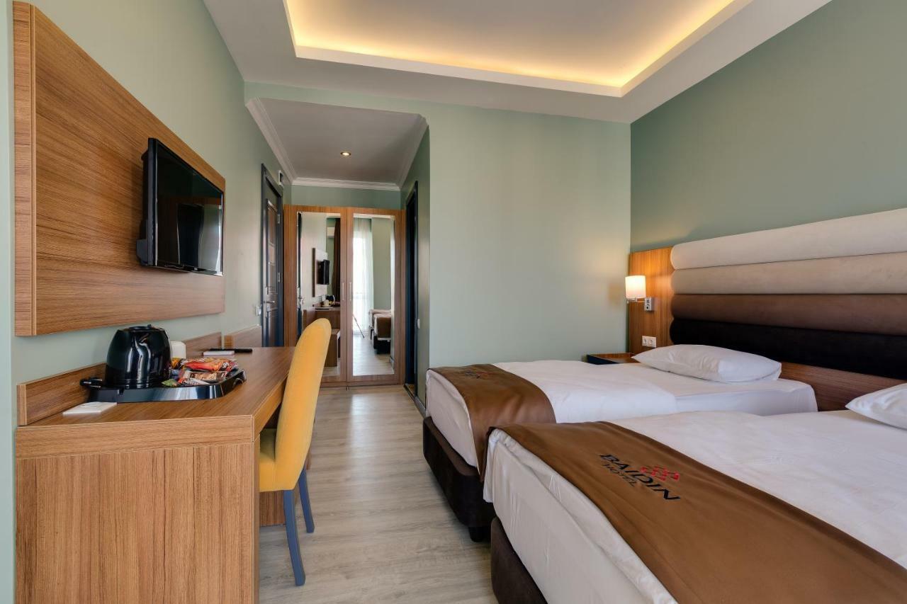 City Hotel บาทูมิ ภายนอก รูปภาพ