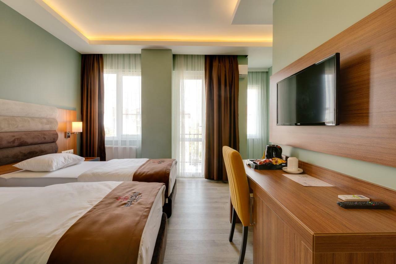 City Hotel บาทูมิ ภายนอก รูปภาพ