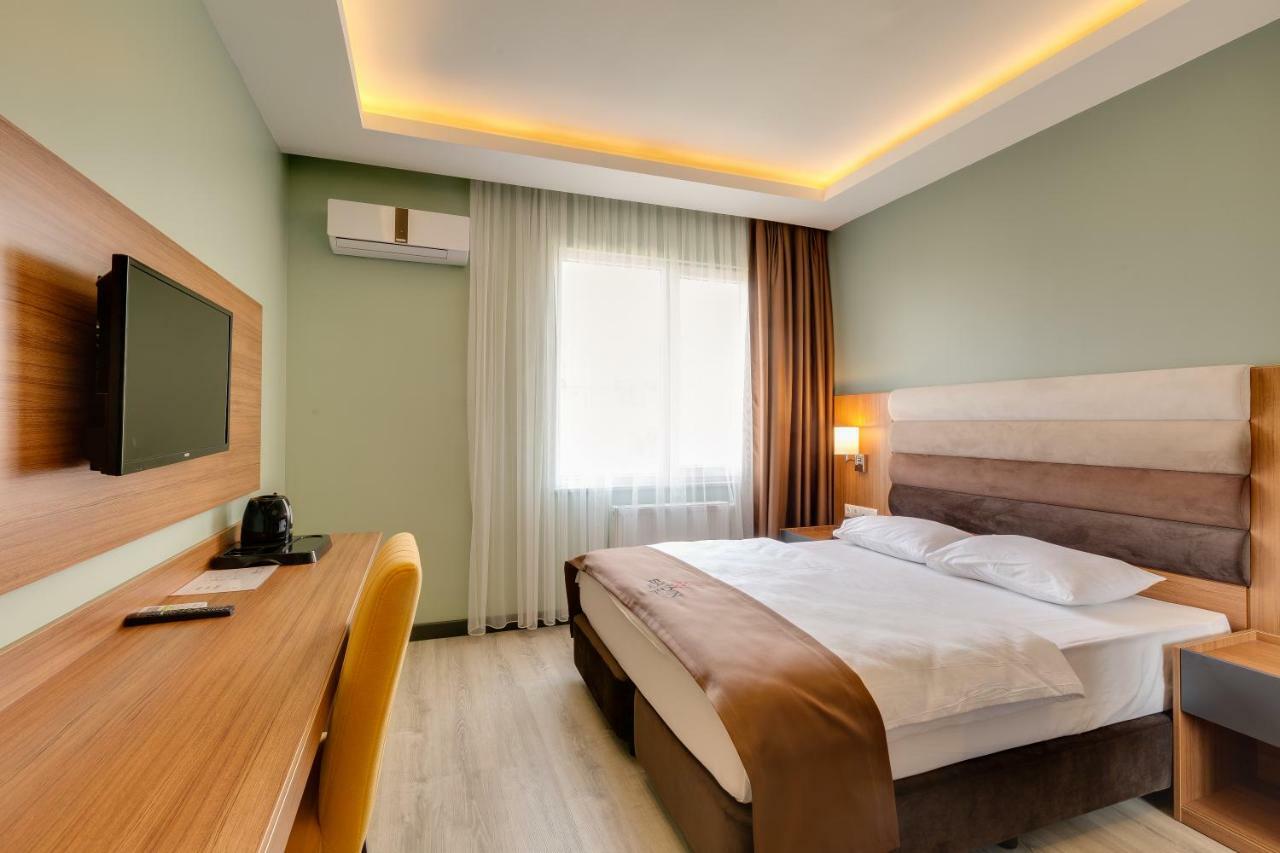City Hotel บาทูมิ ภายนอก รูปภาพ